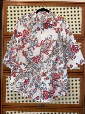 Chico’s No Iron Paisley Print Button-Down Tunic Medium Perfect Condition